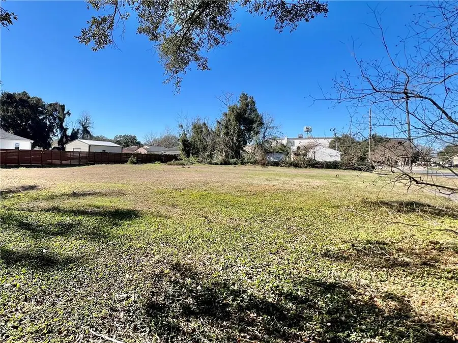 5564 Cameron Boulevard, New Orleans, LA 70122 - Image #3