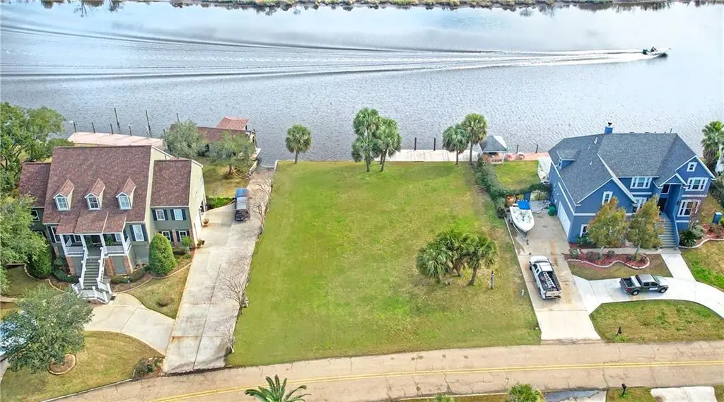 1068 Peninsula Drive, Slidell, LA 70460 - Image #1