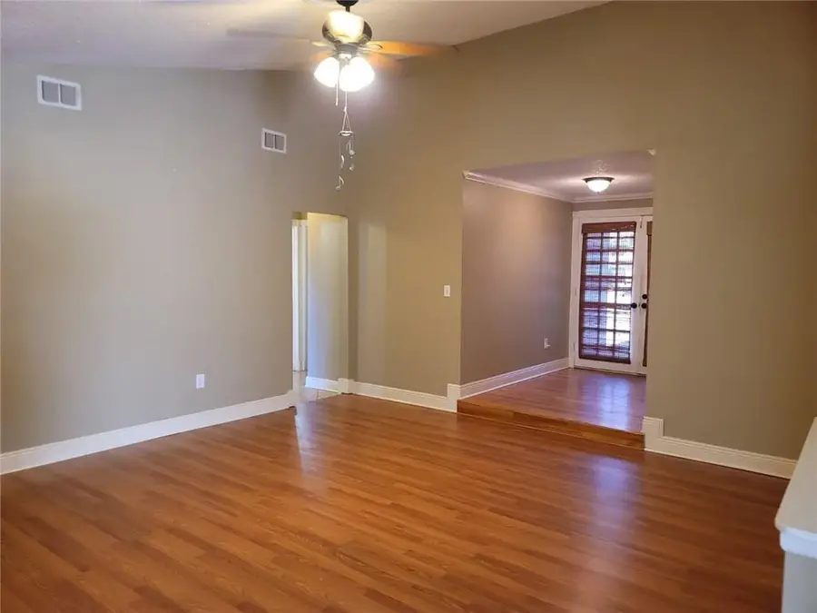 111 E Queens Drive, Slidell, LA 70458 - Image #2
