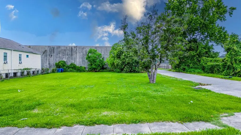 305-07 Leboeuf Street, New Orleans, LA 70114 - Image #1