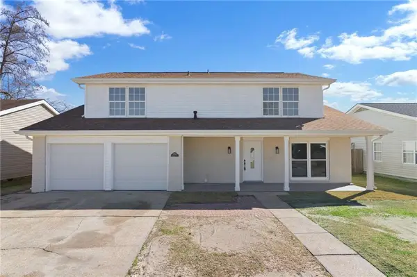 3853 S Deerwood Drive, Harvey, LA 70058