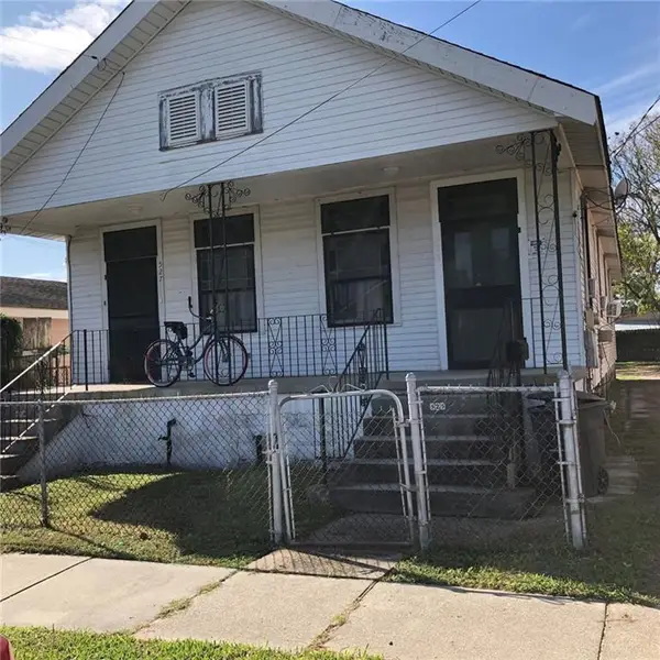 525-527 Monroe Street, Gretna, LA 70053