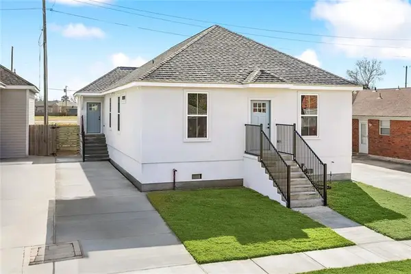 3521 Kings Drive, Chalmette, LA 70043