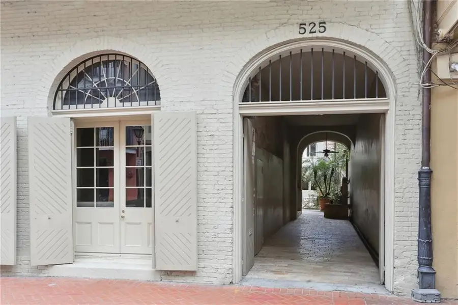 525 St Louis Street, New Orleans, LA 70130 - #2