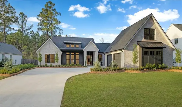 379 Rue Charlotte, Madisonville, LA 70447