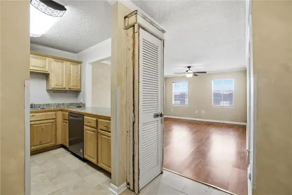 4735 Government Street #215, Baton Rouge, LA 70806