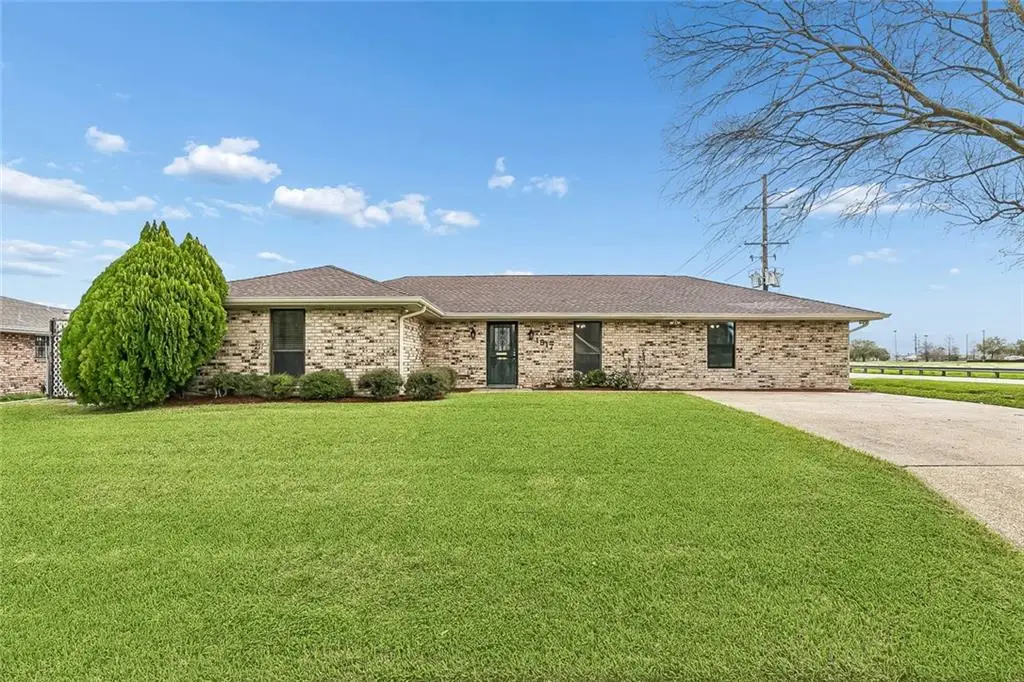 1517 Avenue F, Marrero, LA 70072 - #1