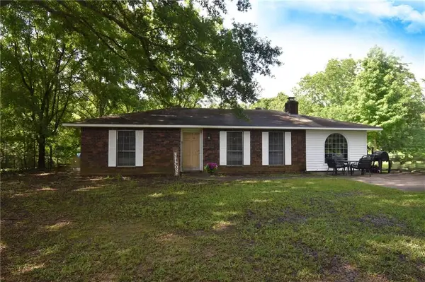 1862 La 454, Pineville, LA 71360