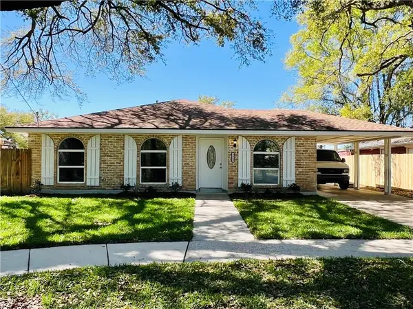 8000 Edgelake Court, New Orleans, LA 70126