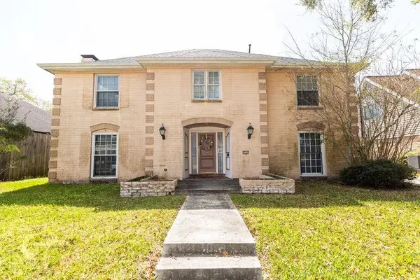 3735 Pin Oak Avenue, New Orleans, LA 70131