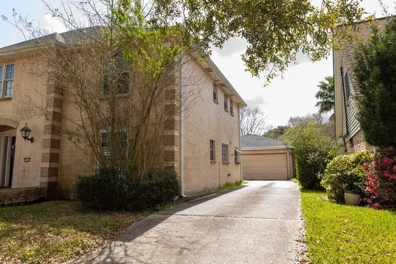 3735 Pin Oak Avenue, New Orleans, LA 70131 - #2