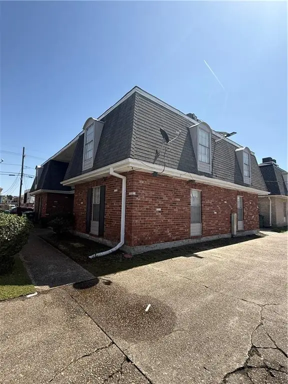 2812 Houma Boulevard, Metairie, LA 70006