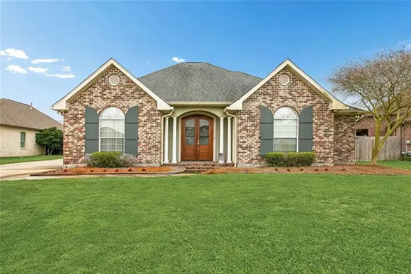 737 Spring Thyme Drive, Belle Chasse, LA 70037