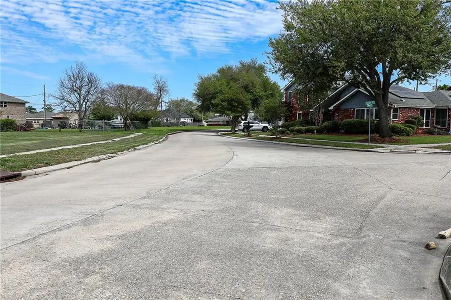 309 Cougar Drive, Arabi, LA 70032 - #2