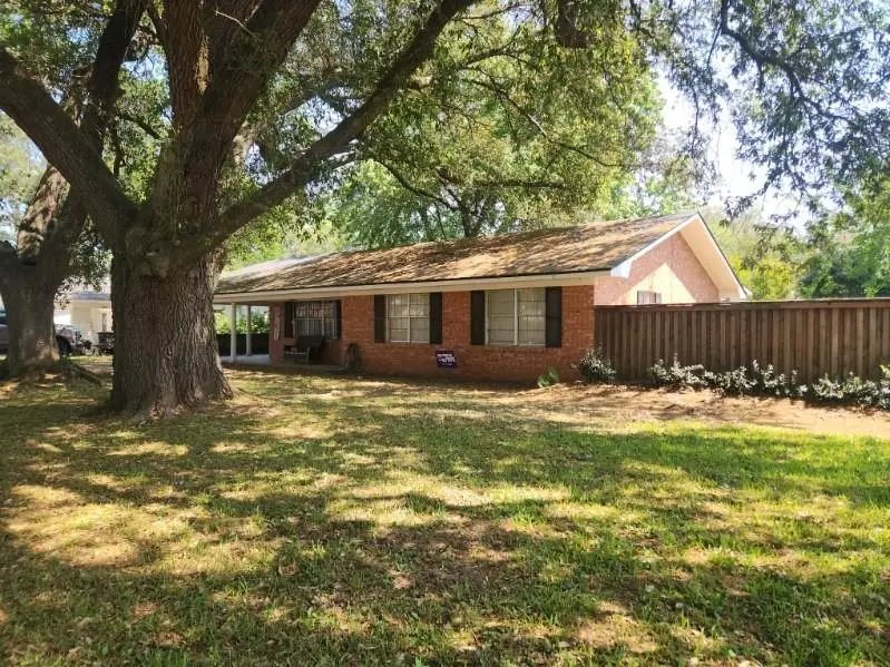 1001 Loren Avenue, Natchitoches, LA 71457 - #1