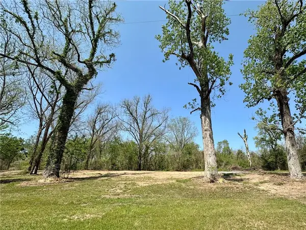 1356 M Cole Road, Effie, LA 71331