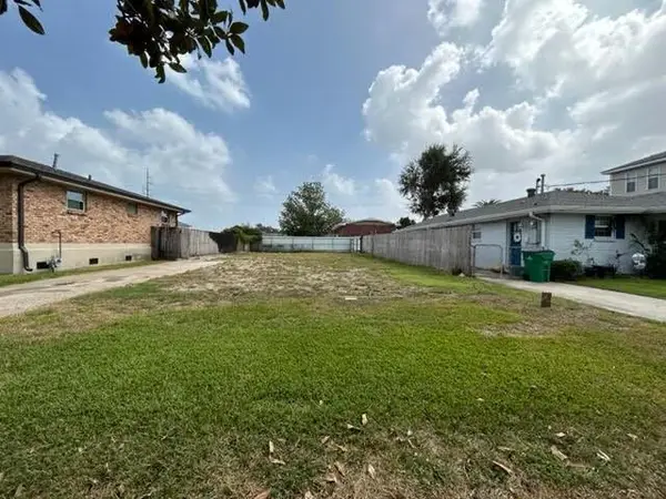 613 Lake Avenue, Metairie, LA 70005