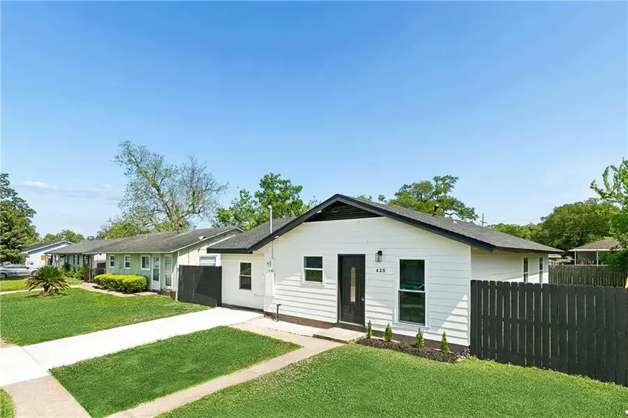 425 Helis Drive, Westwego, LA 70094 - #2