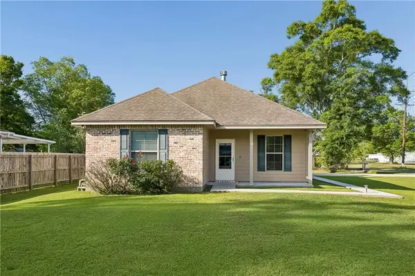 1898 Orleans Street, Mandeville, LA 70448