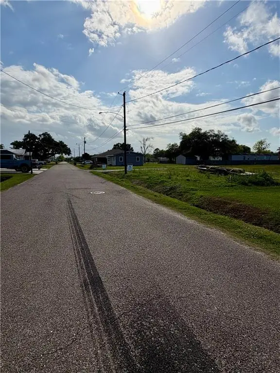 154 St. Charles Place Street, Hahnville, LA 70057