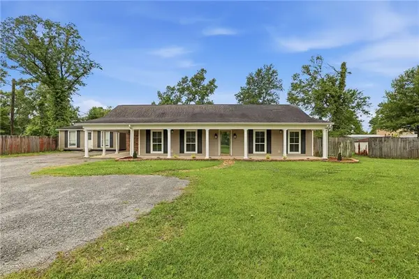 18499 Magnolia Est., Prairieville, LA 70769