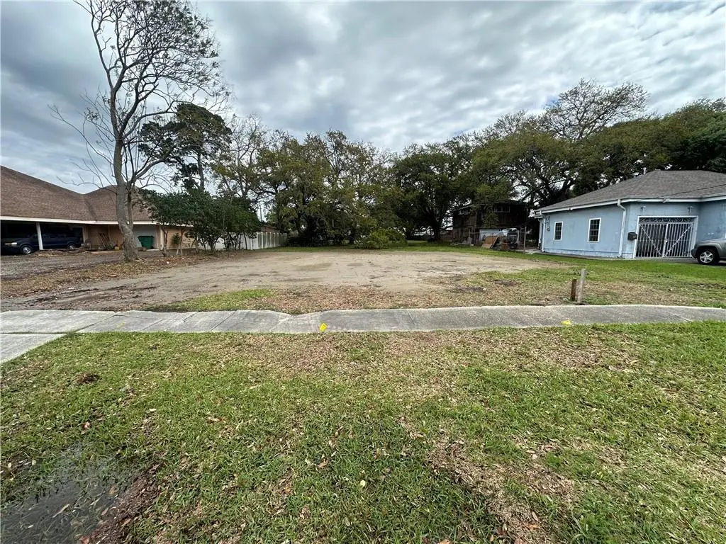 65 Willow Drive, Gretna, LA 70053 - #1