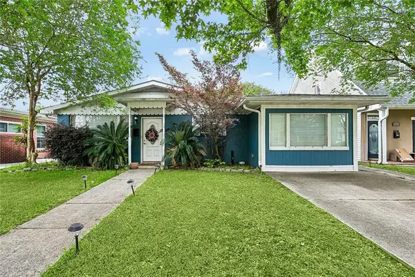 8929 Camille Court, River Ridge, LA 70123