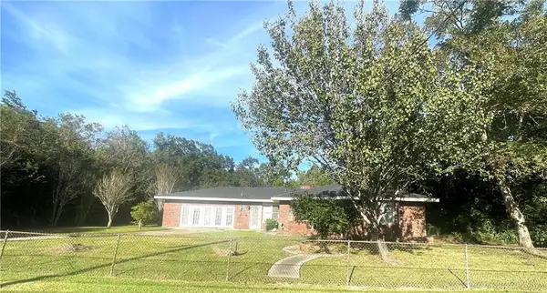 10100 Willow Drive, New Orleans, LA 70131
