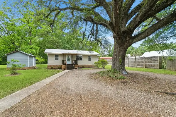 20485 Bud James Lane, Ponchatoula, LA 70454