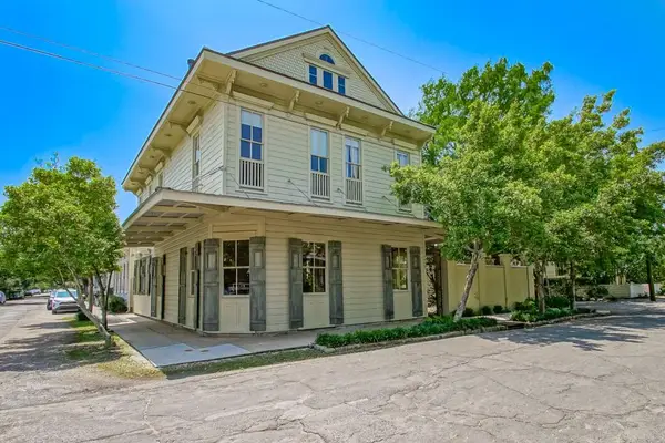 3900 Coliseum Street, New Orleans, LA 70115