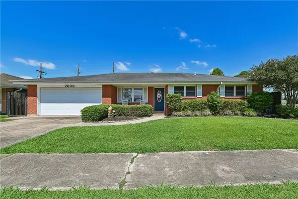 2608 Jean Lafitte Parkway, Chalmette, LA 70043