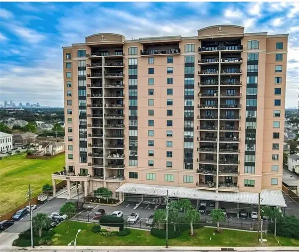 232 Lake Marina Avenue #8B, New Orleans, LA 70124
