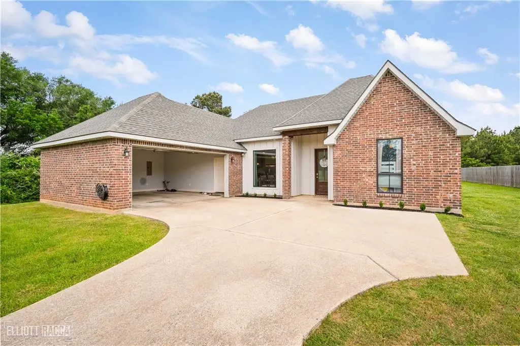 200 Airbase Road, Pollock, LA 71467 - #1