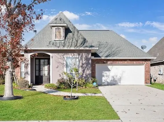 2400 Cours Carson Street, Mandeville, LA 70448