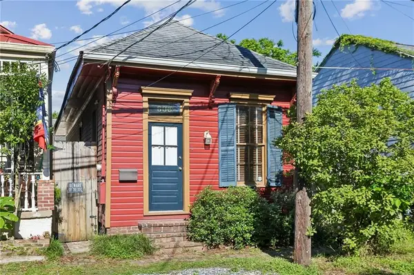 606 Constantinople Street, New Orleans, LA 70115
