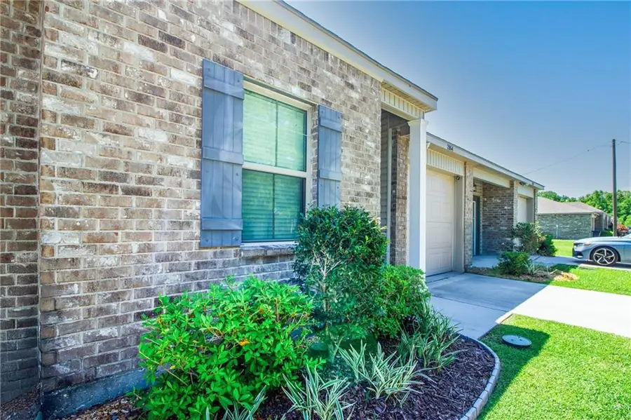2864 S Roth Avenue, Gonzales, LA 70737 - #2