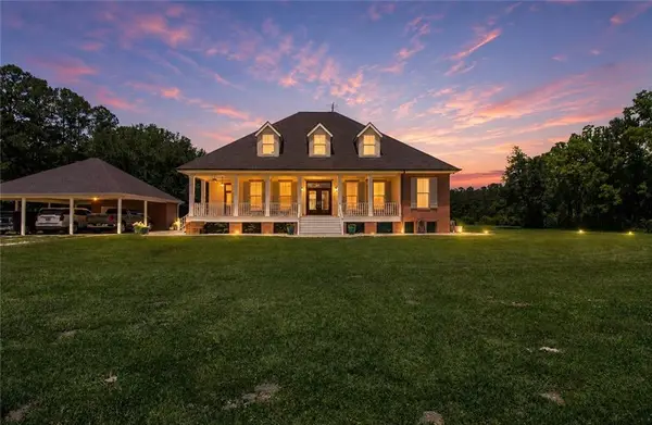 22435 Hoffman Road, Mandeville, LA 70471