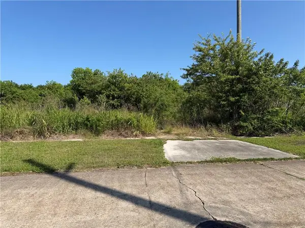 221 Navel Orange Drive, Buras, LA 70041