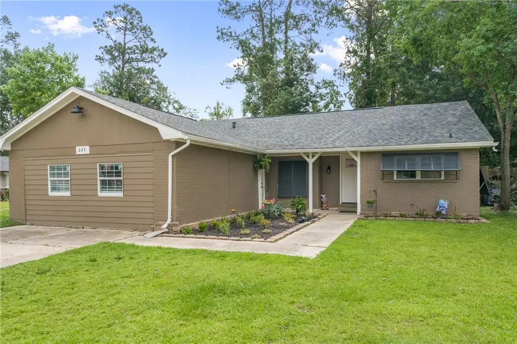 224 E Queens Drive, Slidell, LA 70458 - #1