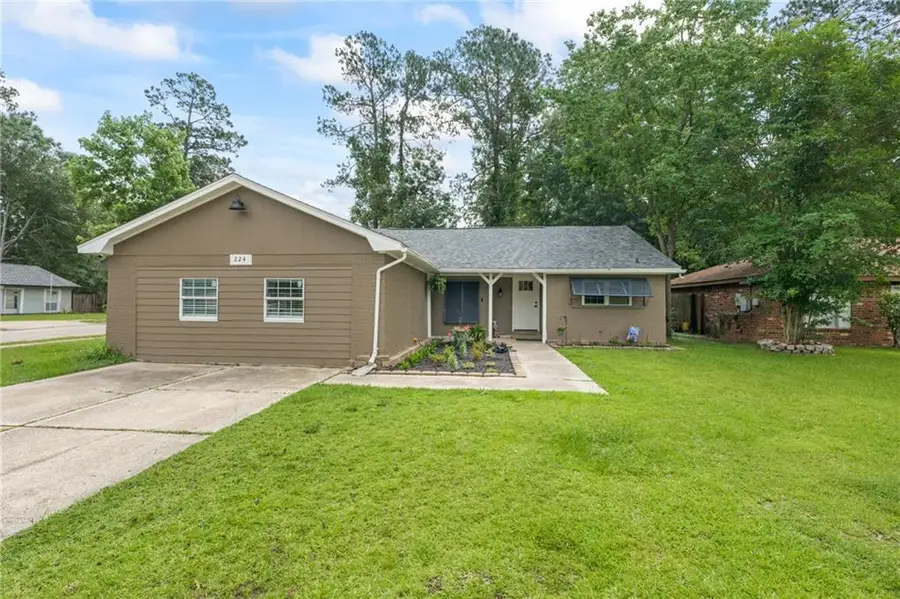 224 E Queens Drive, Slidell, LA 70458 - #2