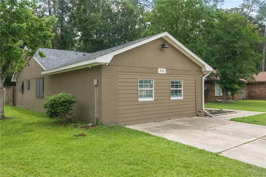 224 E Queens Drive, Slidell, LA 70458 - #3