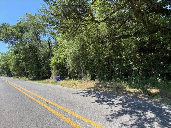 2725 Enterprise Drive, Alexandria, LA 71303