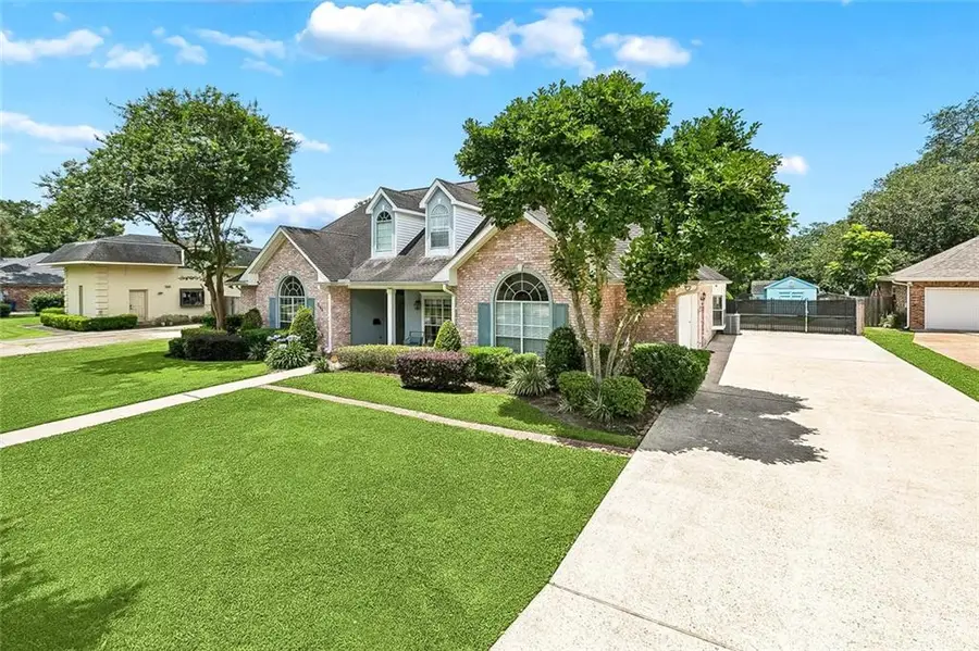 304 Hawthorne Street, Gretna, LA 70056 - #2