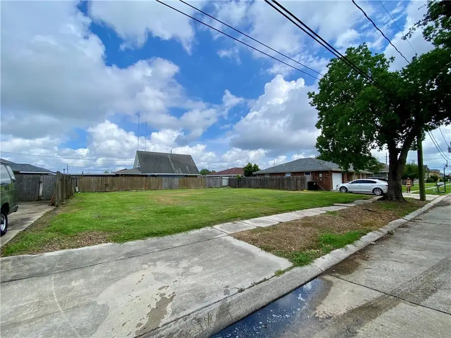 3712 Mumphrey Road, Chalmette, LA 70043 - #2