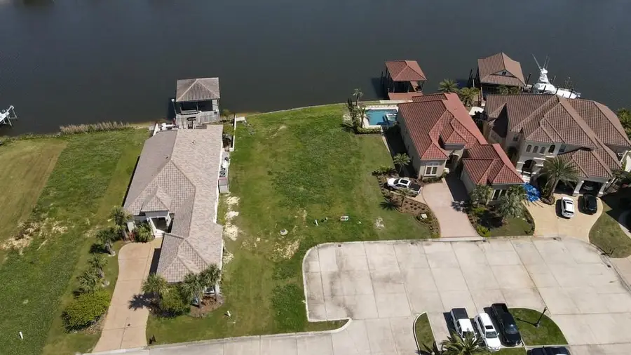 1045/1051 S Marina Villa Drive, Slidell, LA 70461 - #2