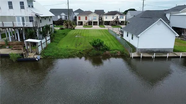Fran Lane, Barataria, LA 70036