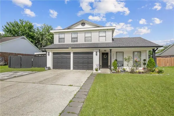 3049 E Meadow Lake Drive, Slidell, LA 70461