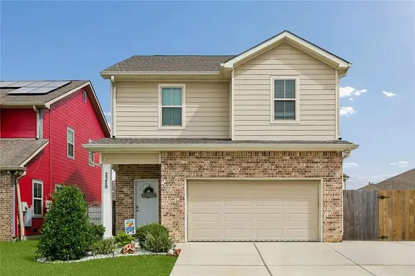 2329 E Village Court, Gretna, LA 70056
