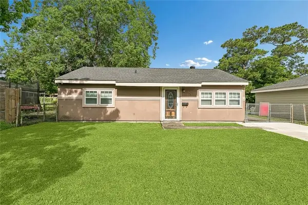 705 Huntlee Drive, New Orleans, LA 70114
