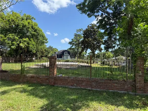 2900 Pittari Place, New Orleans, LA 70131